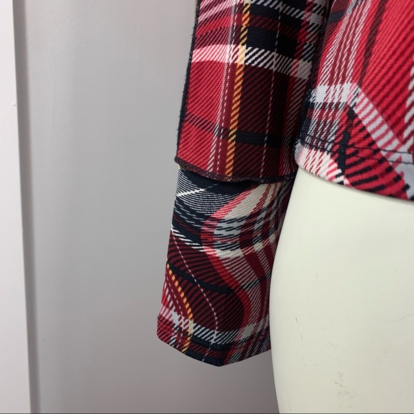 Tristan & Iseut plaid reverse seam long sleeve top - Picture 9 of 11